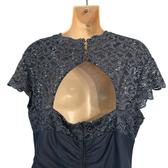 Betsy & Adam Sequined Scalloped Navy Blue Dress 16 Formal Gown Mother of Bride - Picture 7 of 8